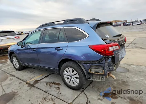 2017 Subaru Outback 2.5I Premium z USA, uszkodzony, nr VIN 4S4BSACC2H3367843